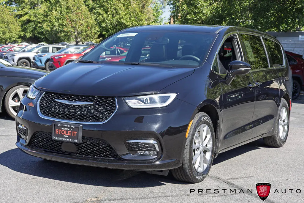 Chrysler Pacifica photo 16