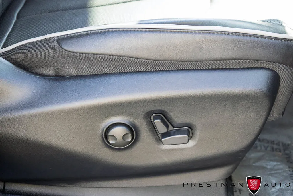 Chrysler Pacifica photo 27