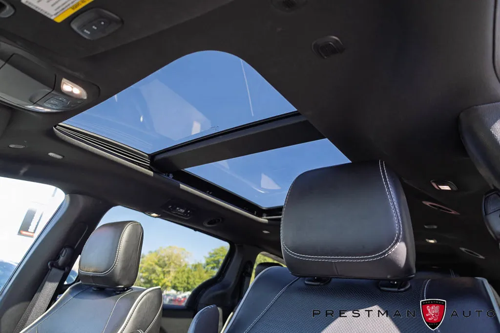 Chrysler Pacifica photo 7