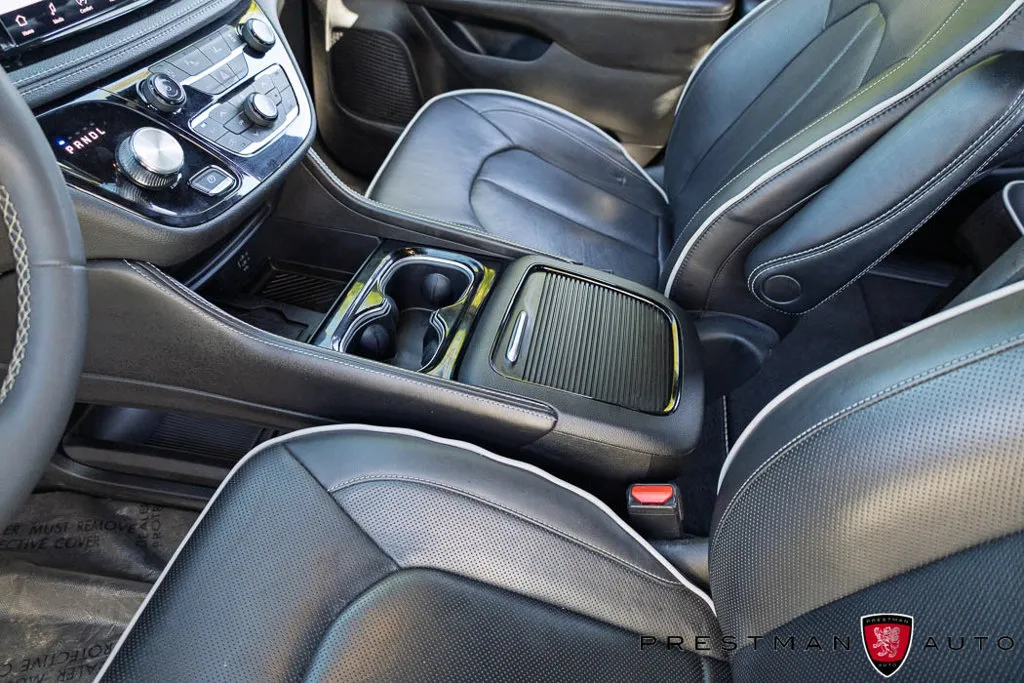 Chrysler Pacifica photo 40