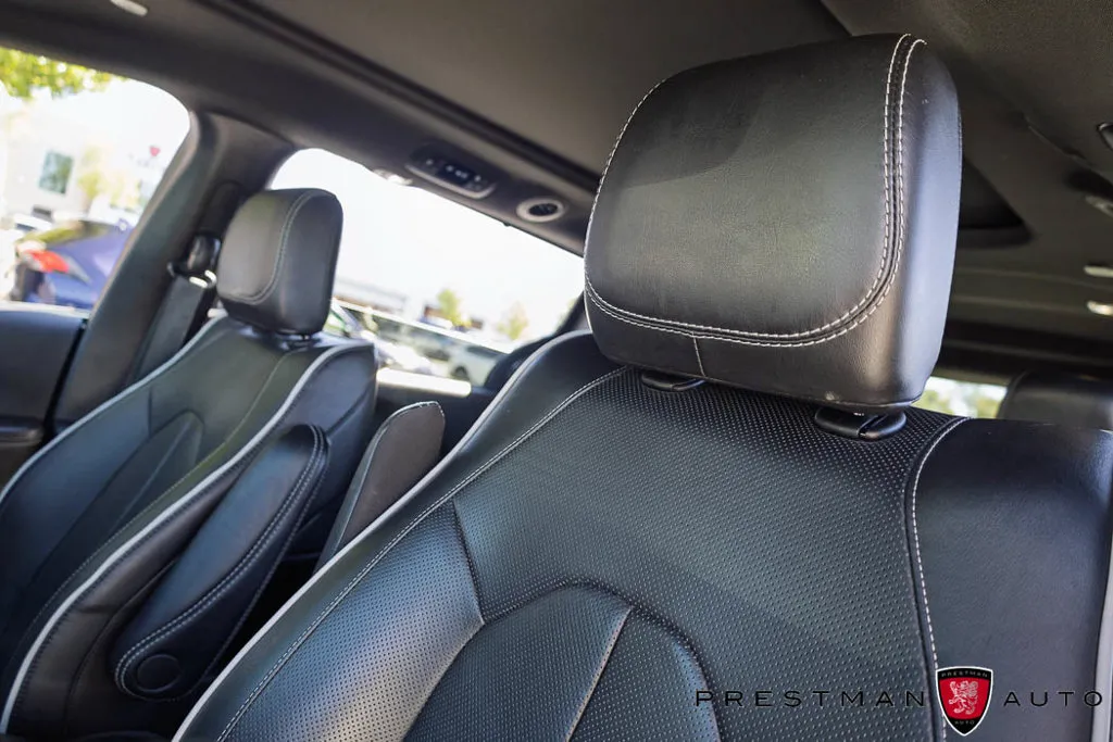 Chrysler Pacifica photo 29