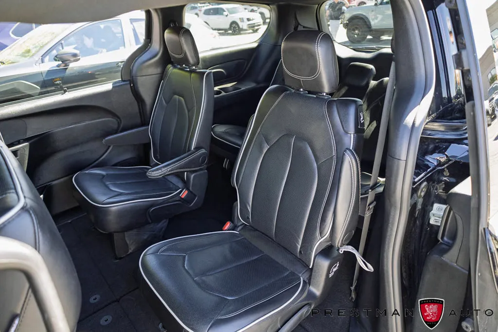 Chrysler Pacifica photo 44