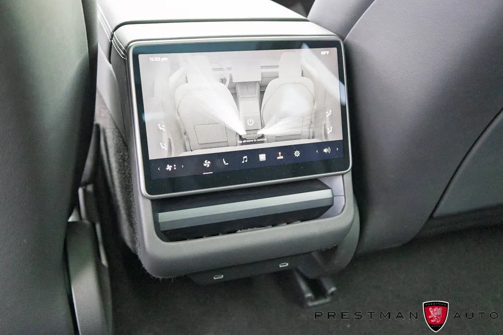 Tesla Model 3 photo 32