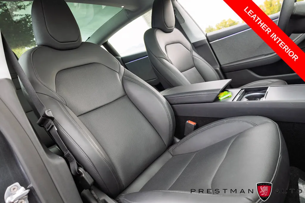 Tesla Model 3 photo 4