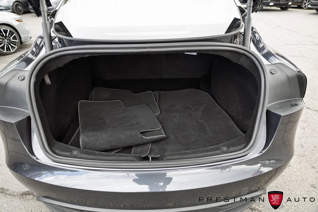 Tesla Model 3 photo 34