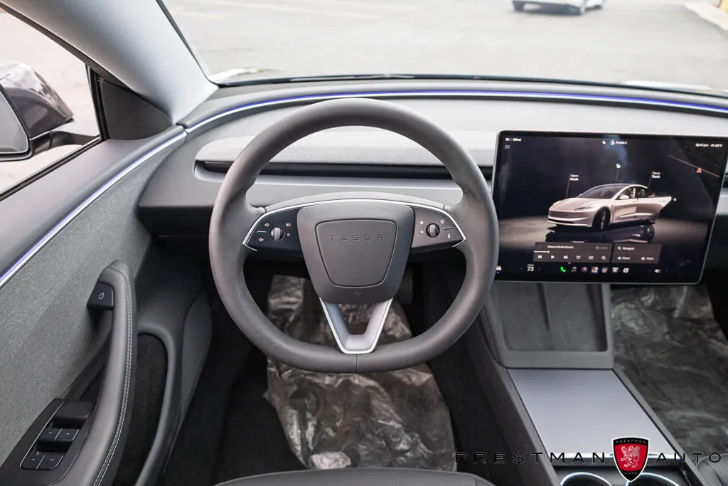 Tesla Model 3 photo 2
