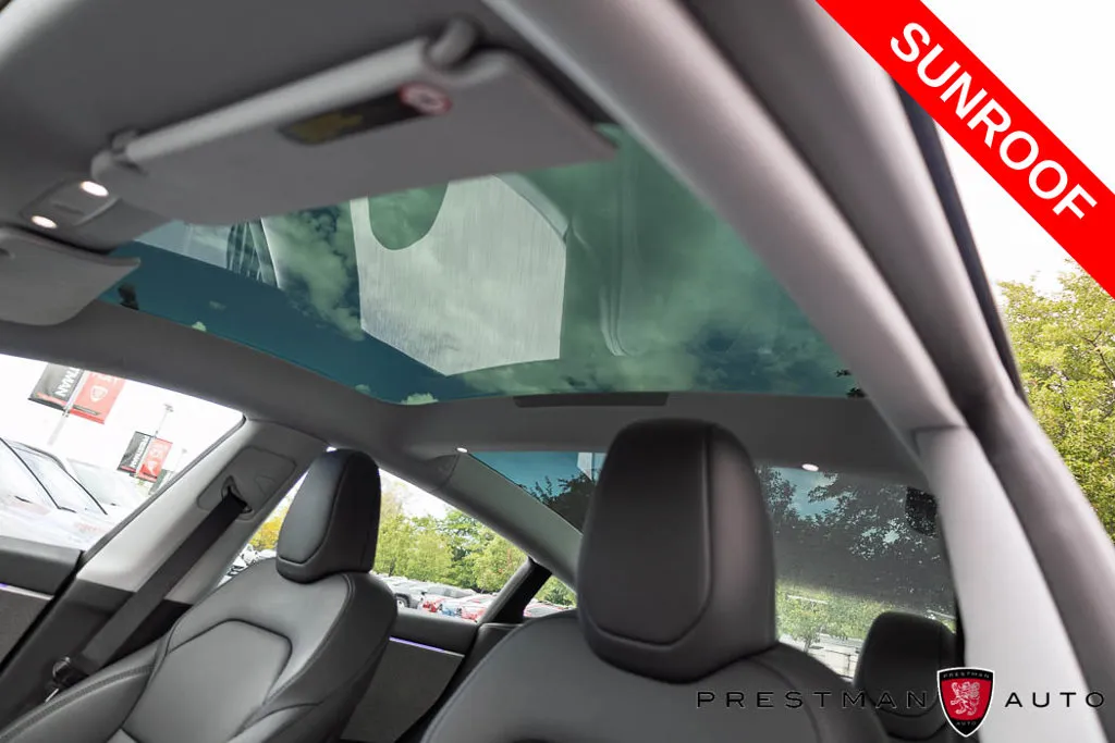 Tesla Model 3 photo 12