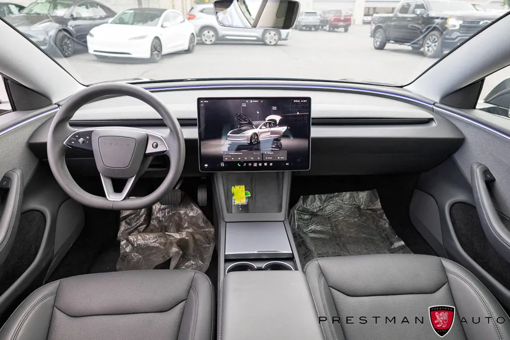 Tesla Model 3 photo 30