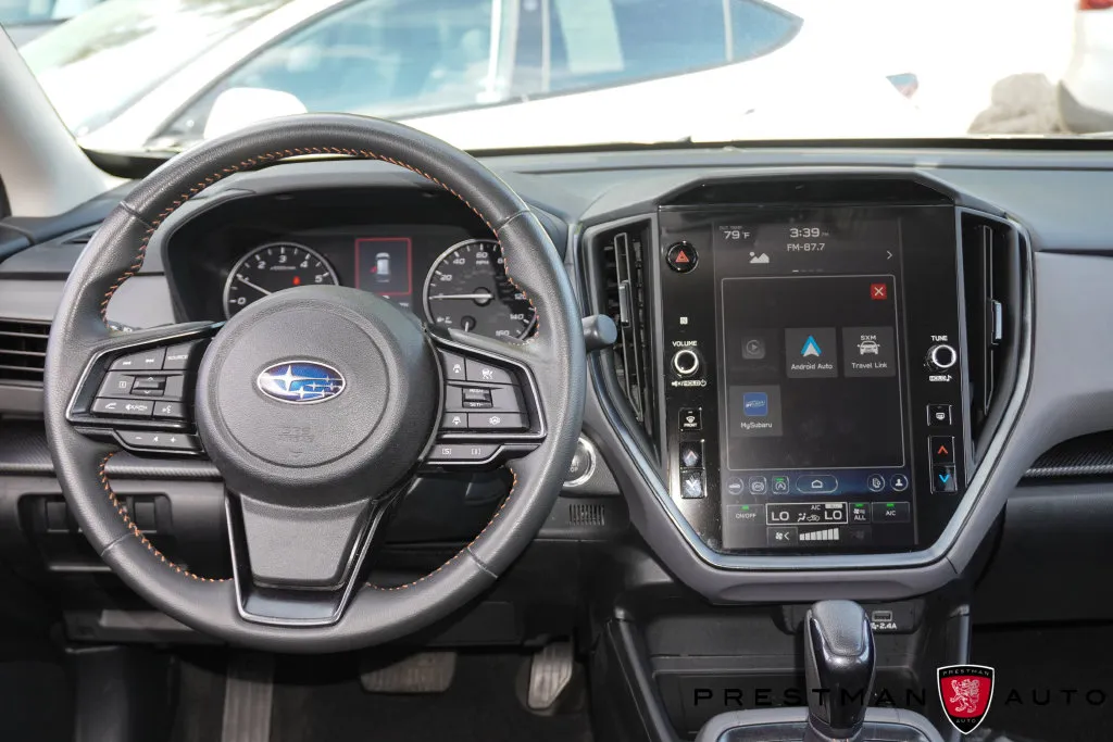 Subaru Crosstrek photo 2