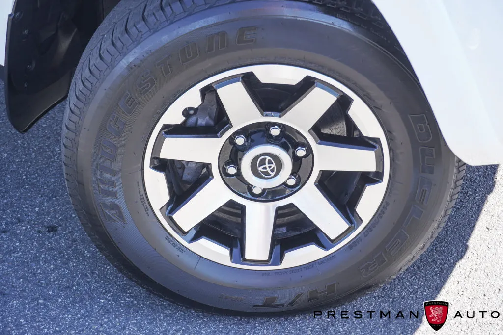 Toyota 4Runner photo 12