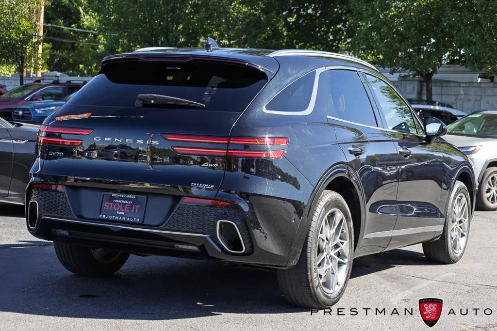 Genesis GV70 photo 18