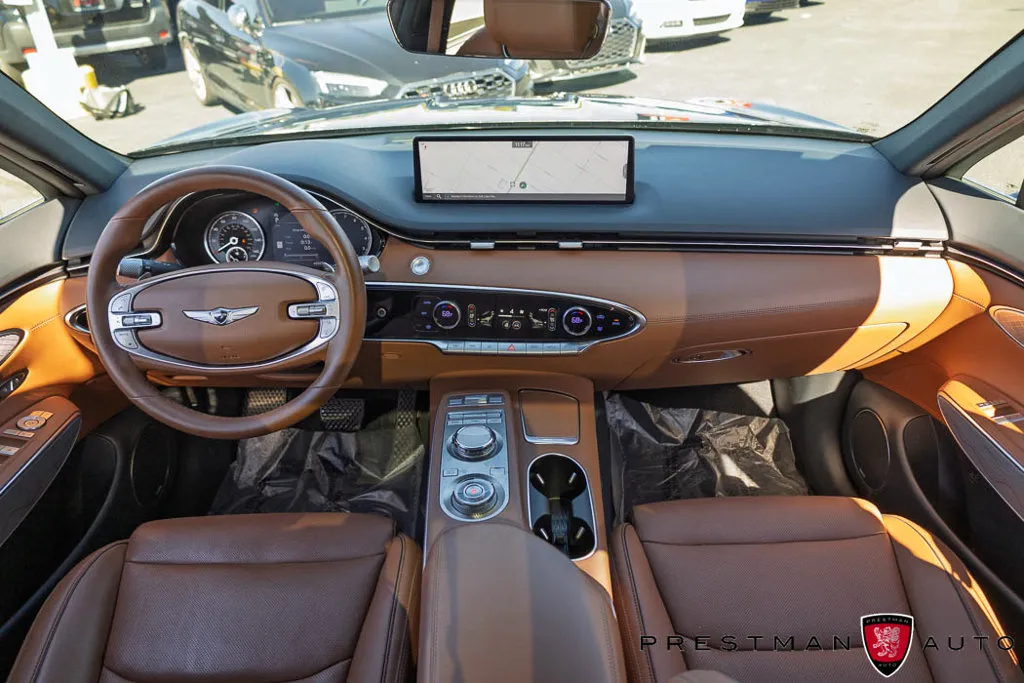 Genesis GV70 photo 38