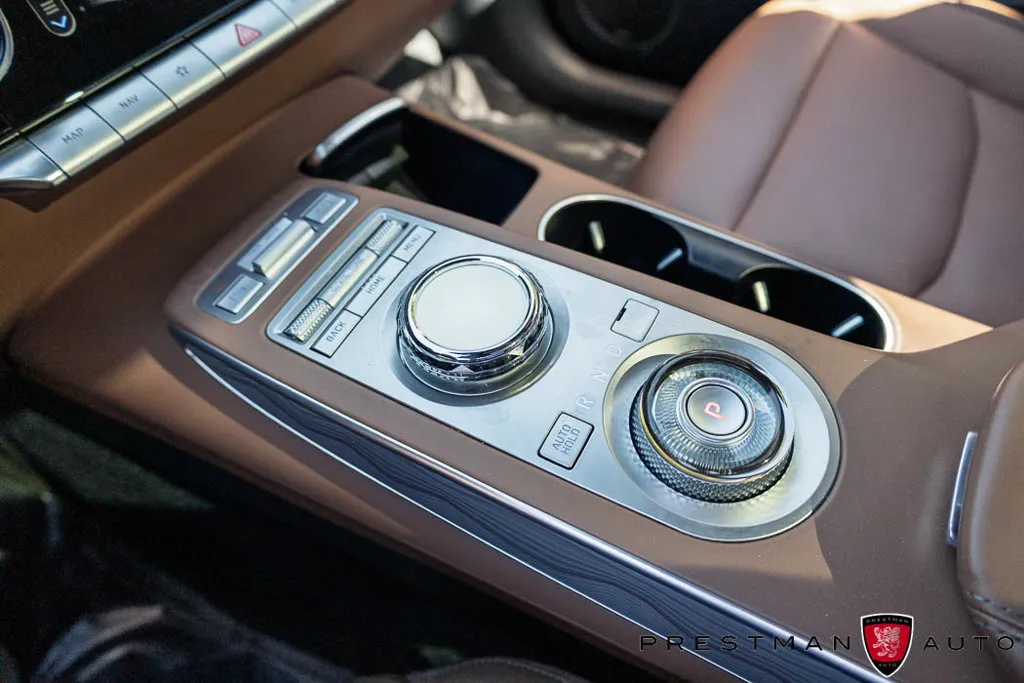 Genesis GV70 photo 35