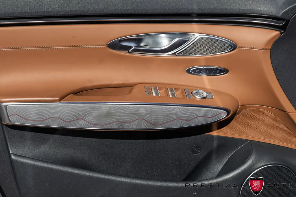 Genesis GV70 photo 24