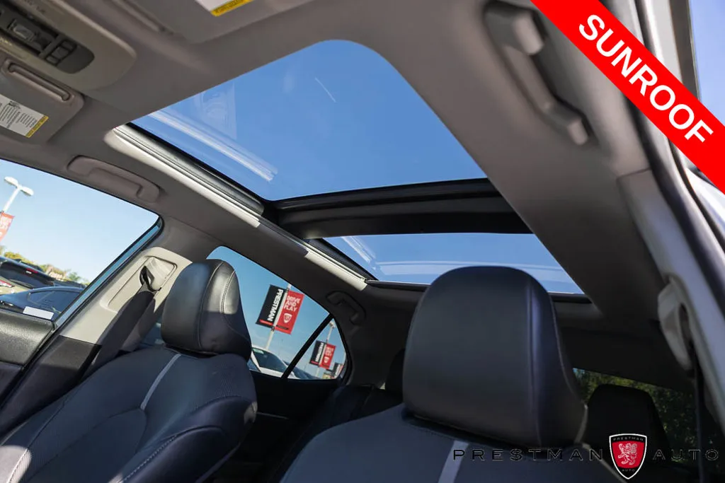 Toyota Camry photo 5