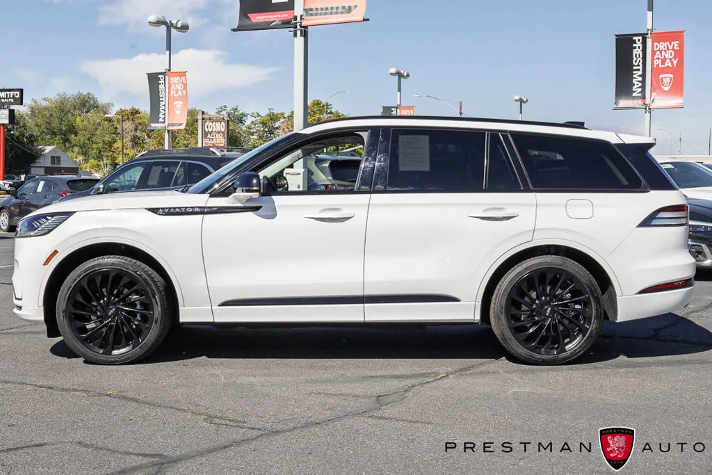 Lincoln Aviator photo 19