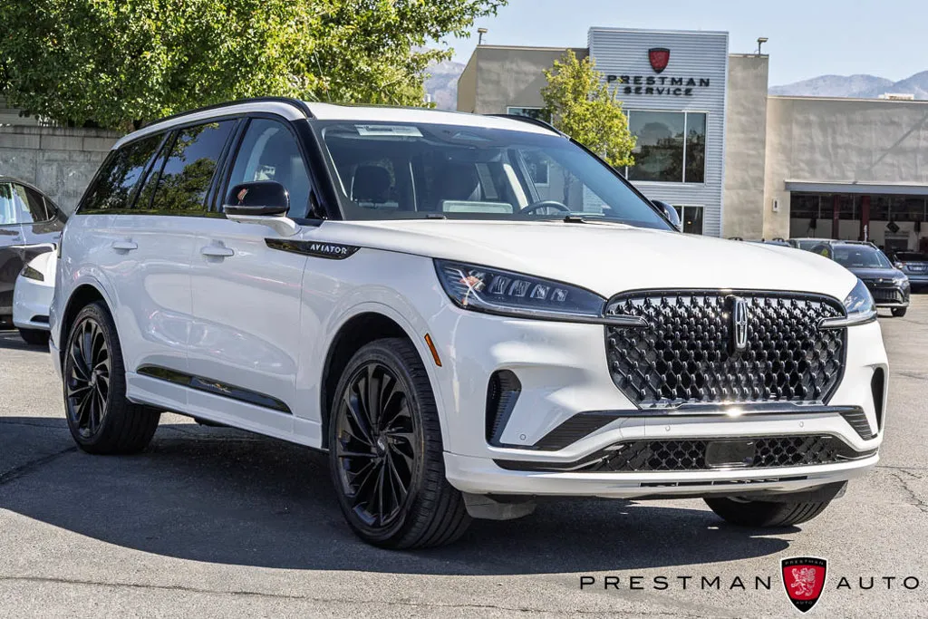 Lincoln Aviator photo 16