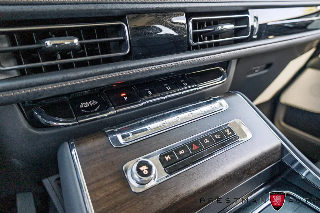 Lincoln Aviator photo 40
