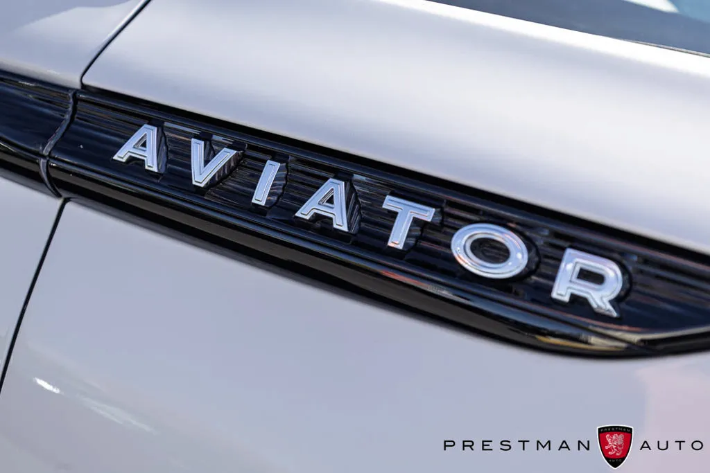 Lincoln Aviator photo 25