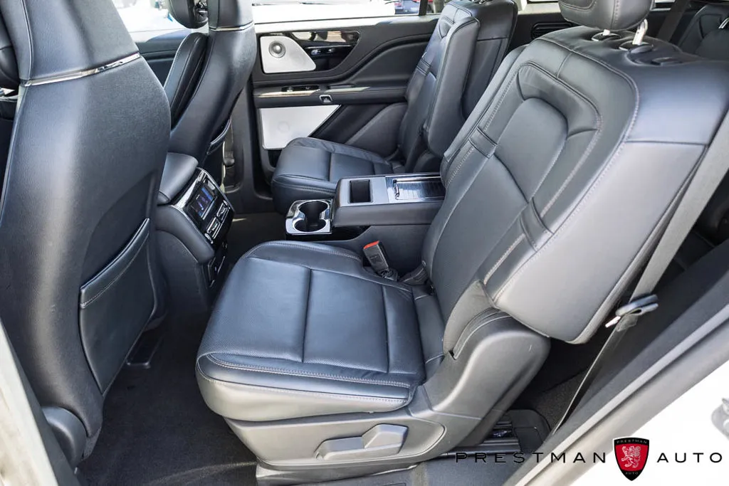 Lincoln Aviator photo 46