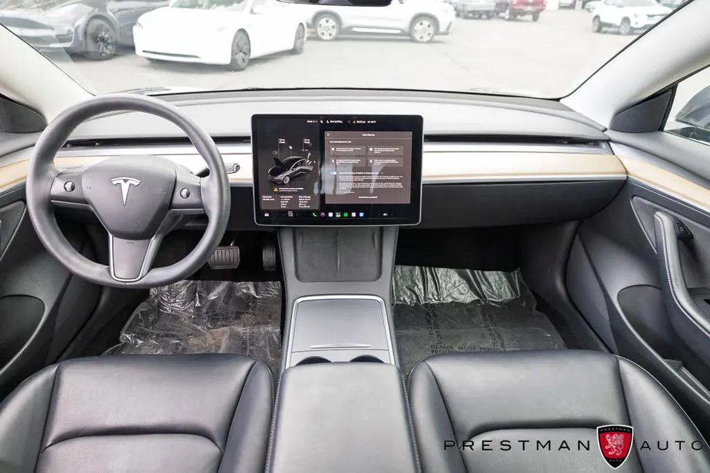 Tesla Model 3 photo 31