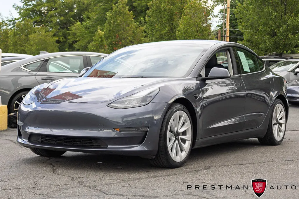 Tesla Model 3 photo 13