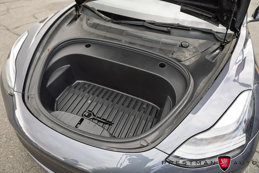 Tesla Model 3 photo 35