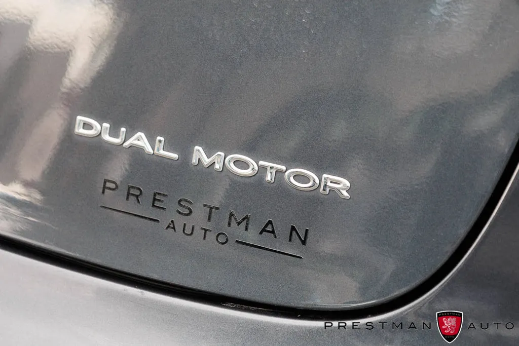 Tesla Model 3 photo 19
