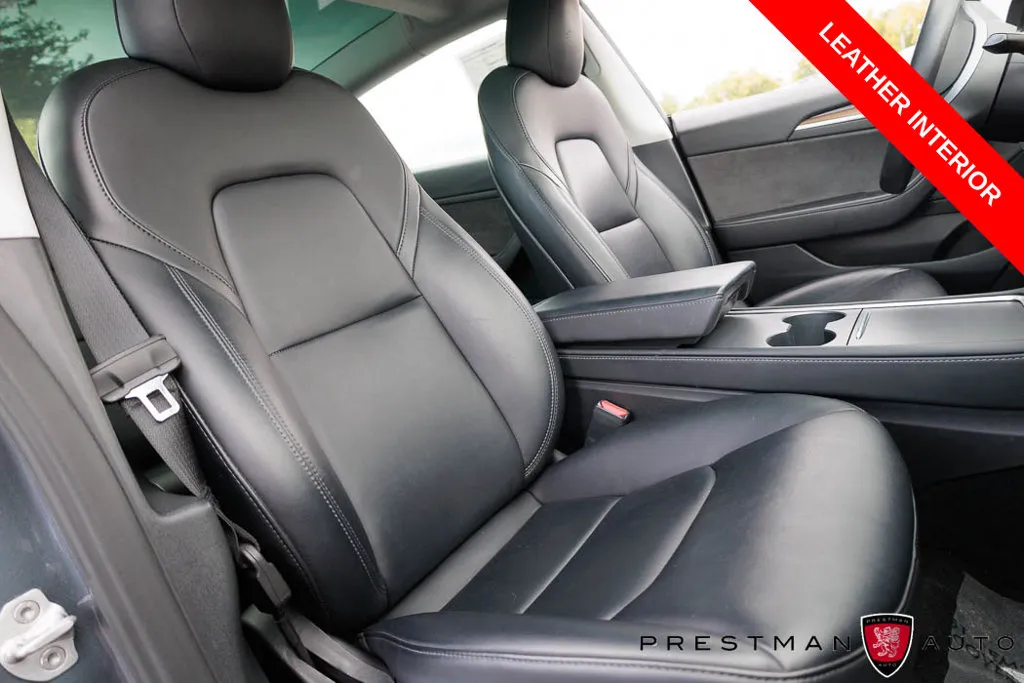 Tesla Model 3 photo 4