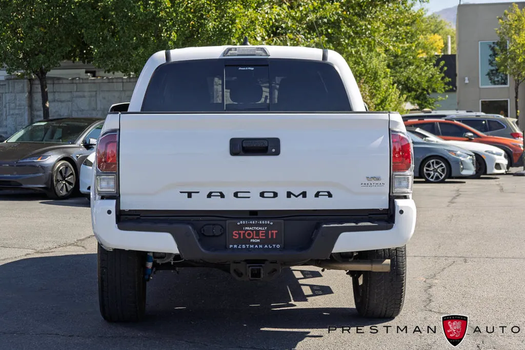 Toyota Tacoma photo 18