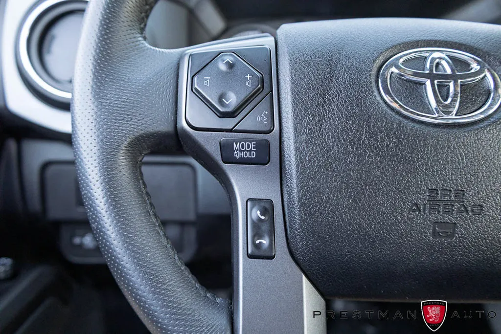 Toyota Tacoma photo 28