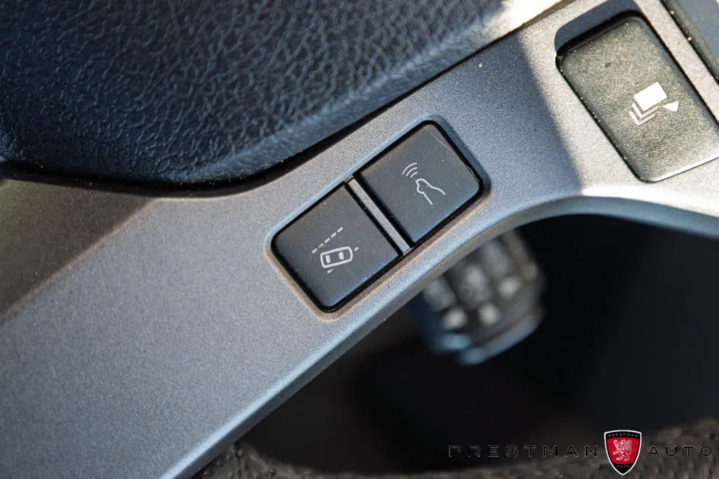 Toyota Tacoma photo 12