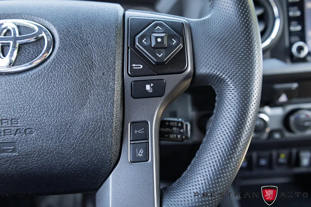 Toyota Tacoma photo 29