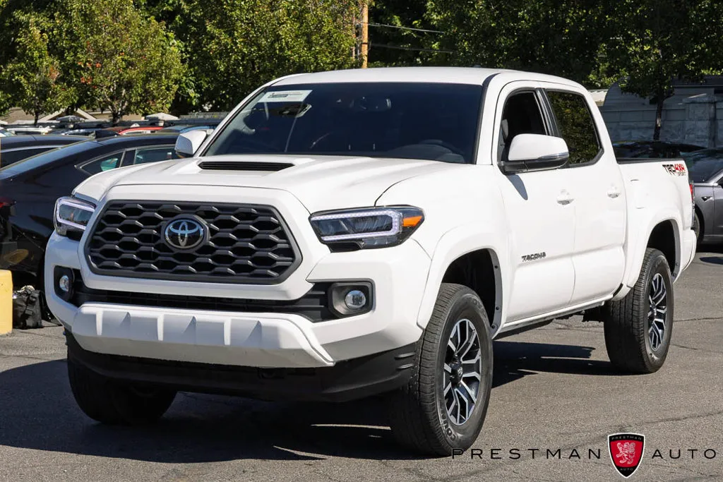 Toyota Tacoma photo 15