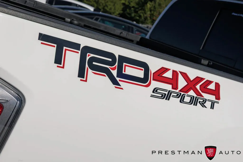 Toyota Tacoma photo 21