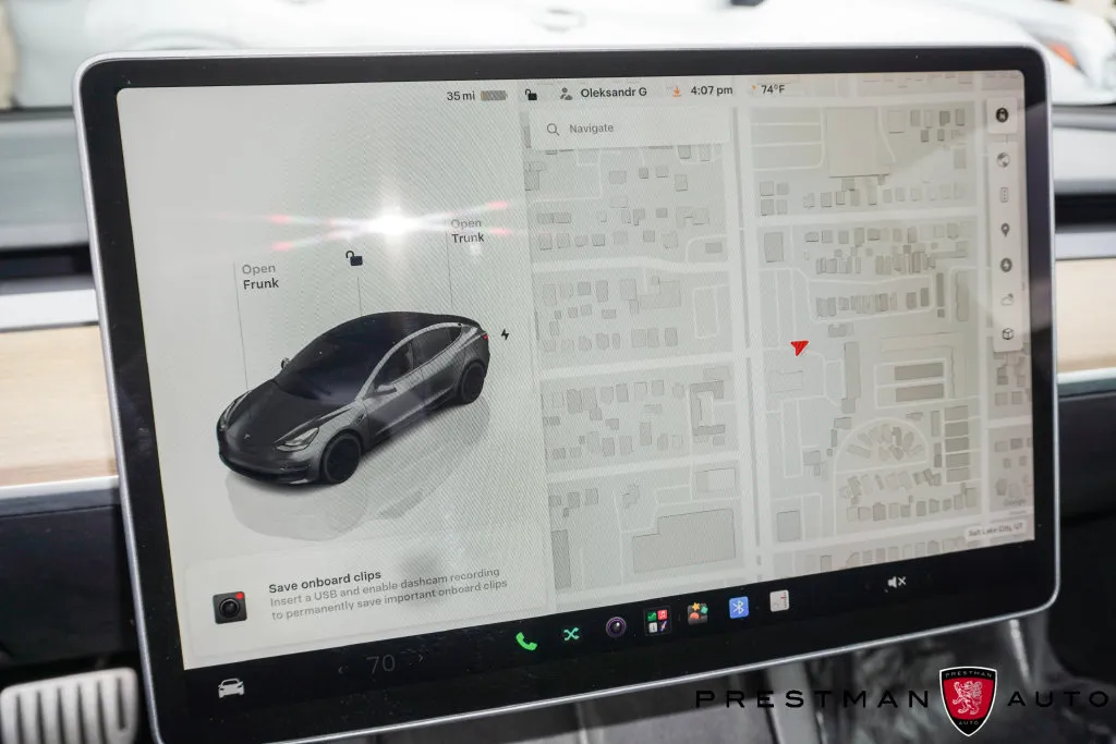 Tesla Model 3 photo 7