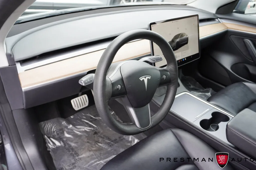 Tesla Model 3 photo 21