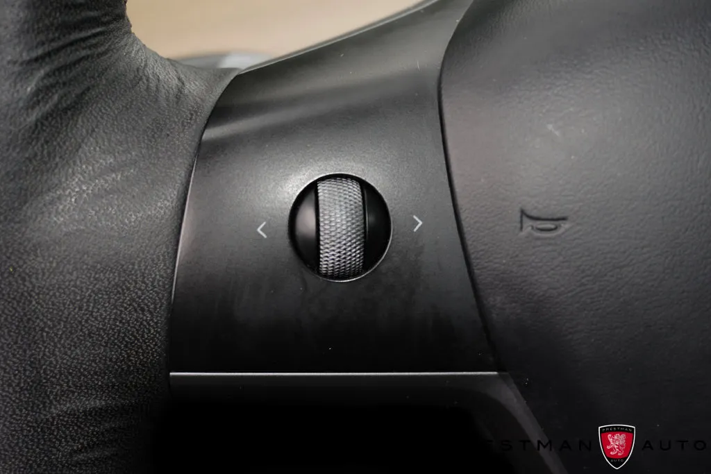 Tesla Model 3 photo 22