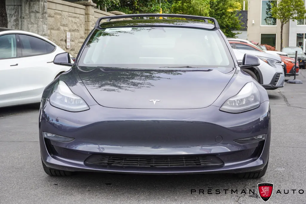 Tesla Model 3 photo 12