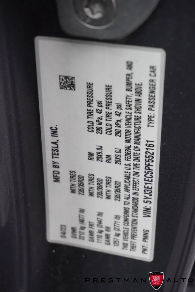 Tesla Model 3 photo 19