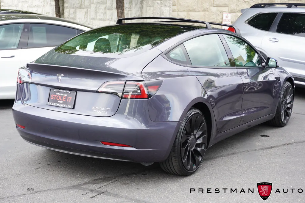 Tesla Model 3 photo 17