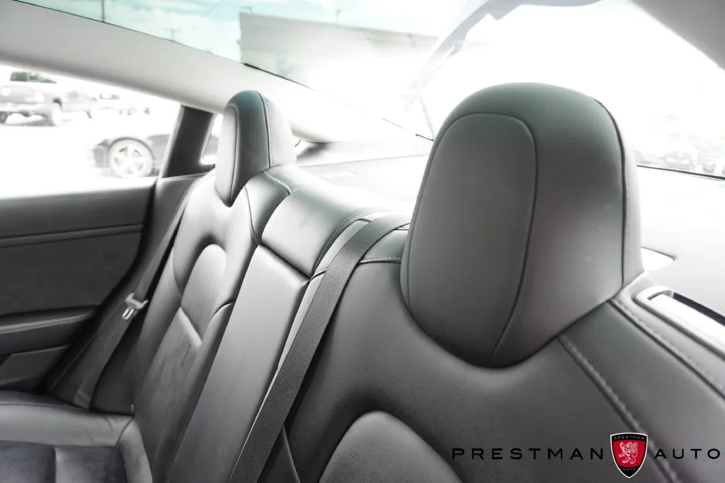 Tesla Model 3 photo 29