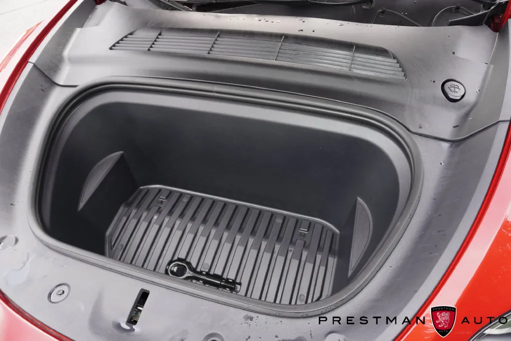 Tesla Model Y photo 32