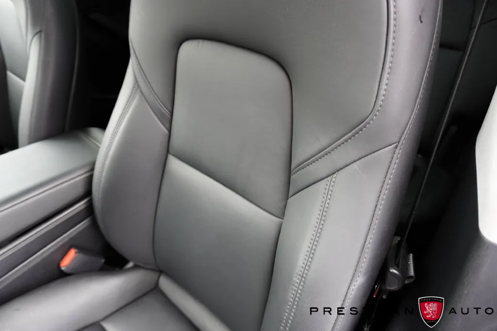 Tesla Model Y photo 8