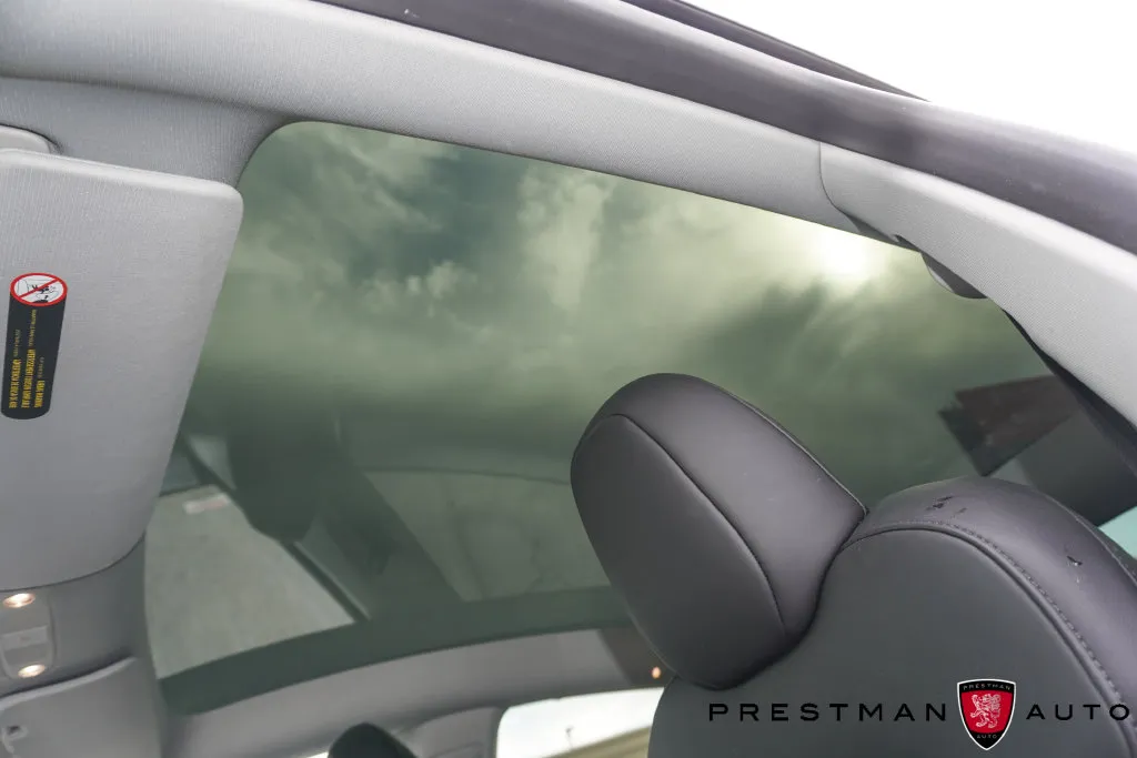 Tesla Model Y photo 7