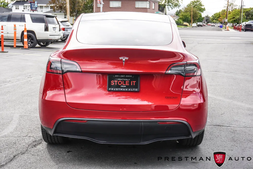 Tesla Model Y photo 14