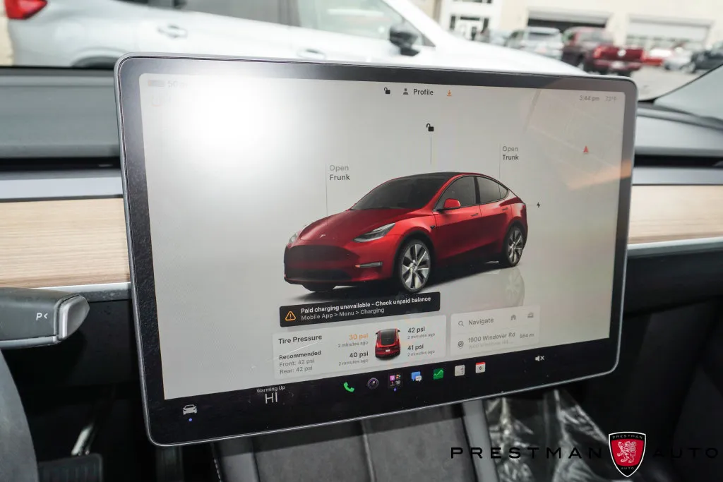 Tesla Model Y photo 22