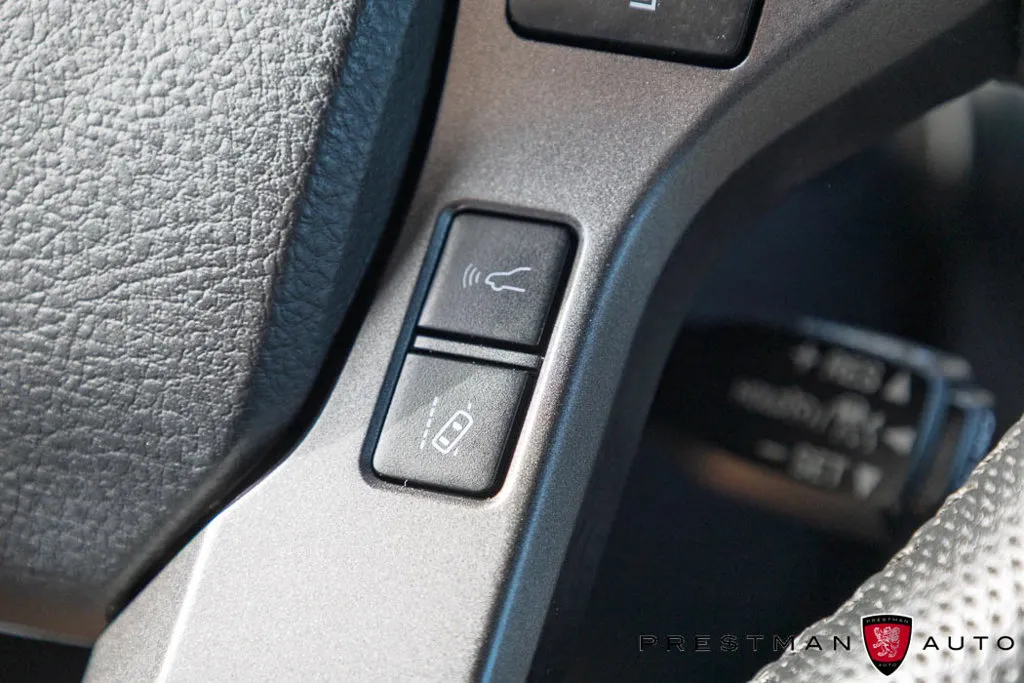 Toyota Tacoma photo 12