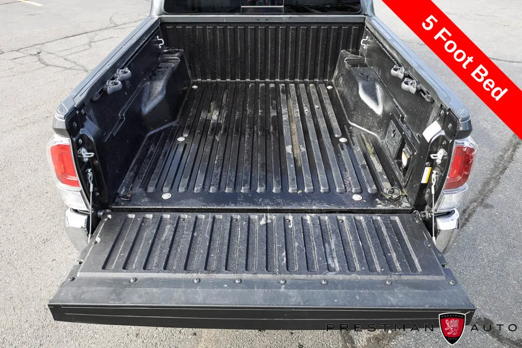 Toyota Tacoma photo 4