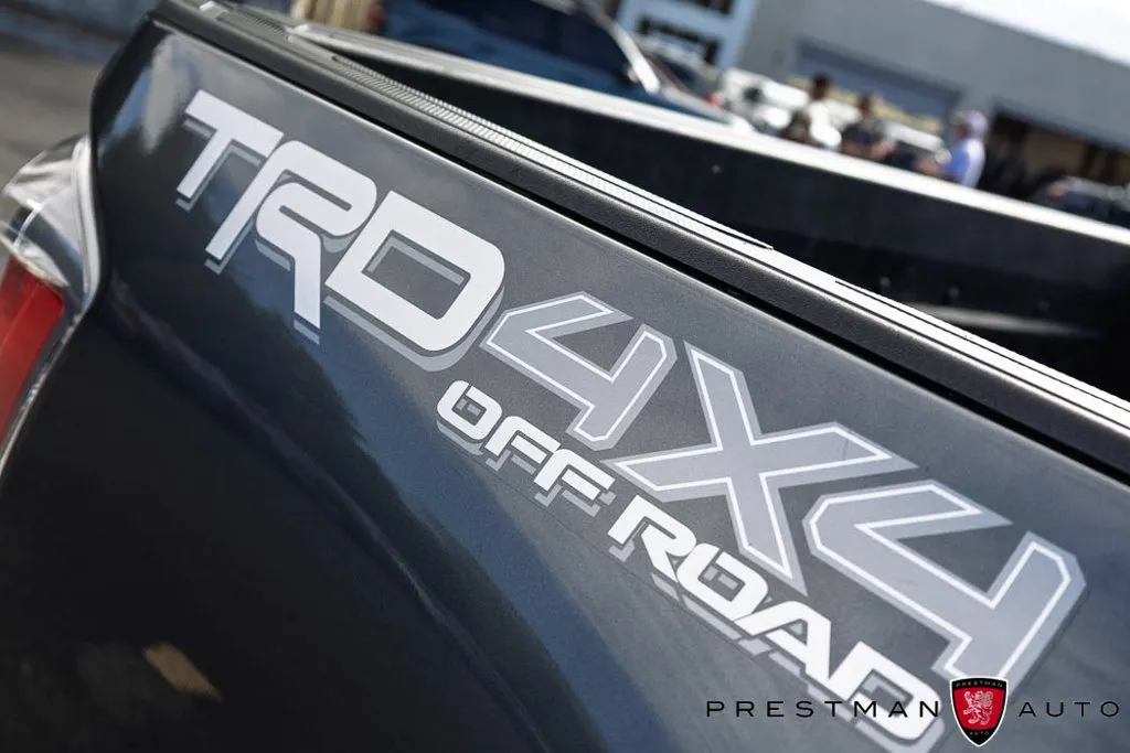 Toyota Tacoma photo 10